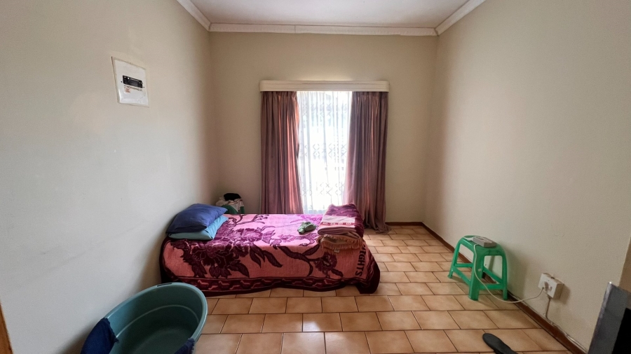 4 Bedroom Property for Sale in Langenhovenpark Free State